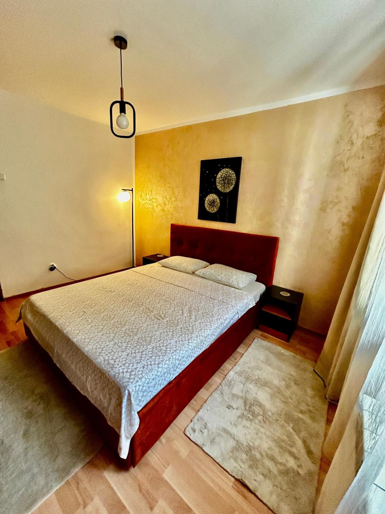 Elina Apartment *